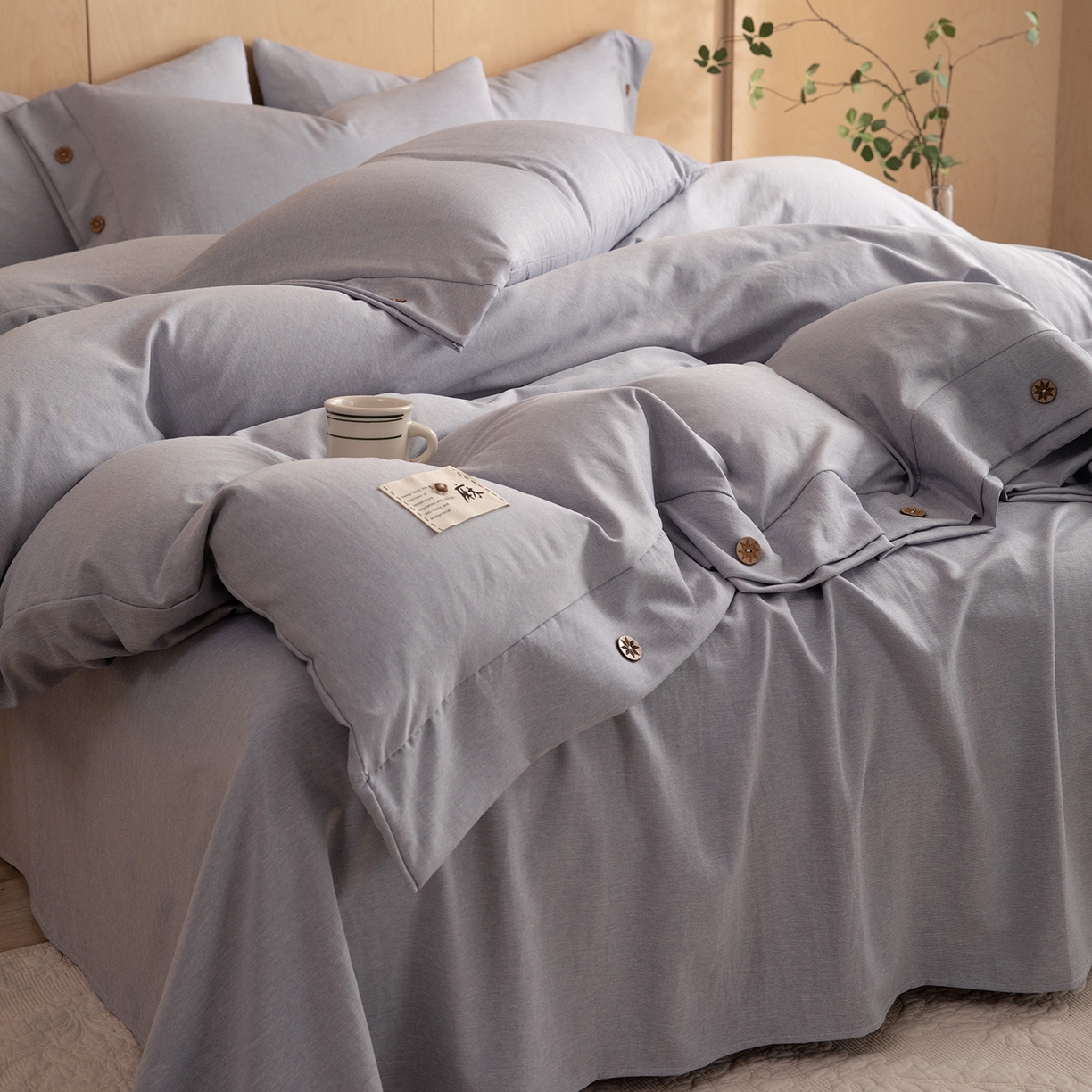 91家纺网 家纺一手货源 找家纺 绒世界 2026新款雨露麻纽扣款床单床笠四件套 雨露麻（青色）