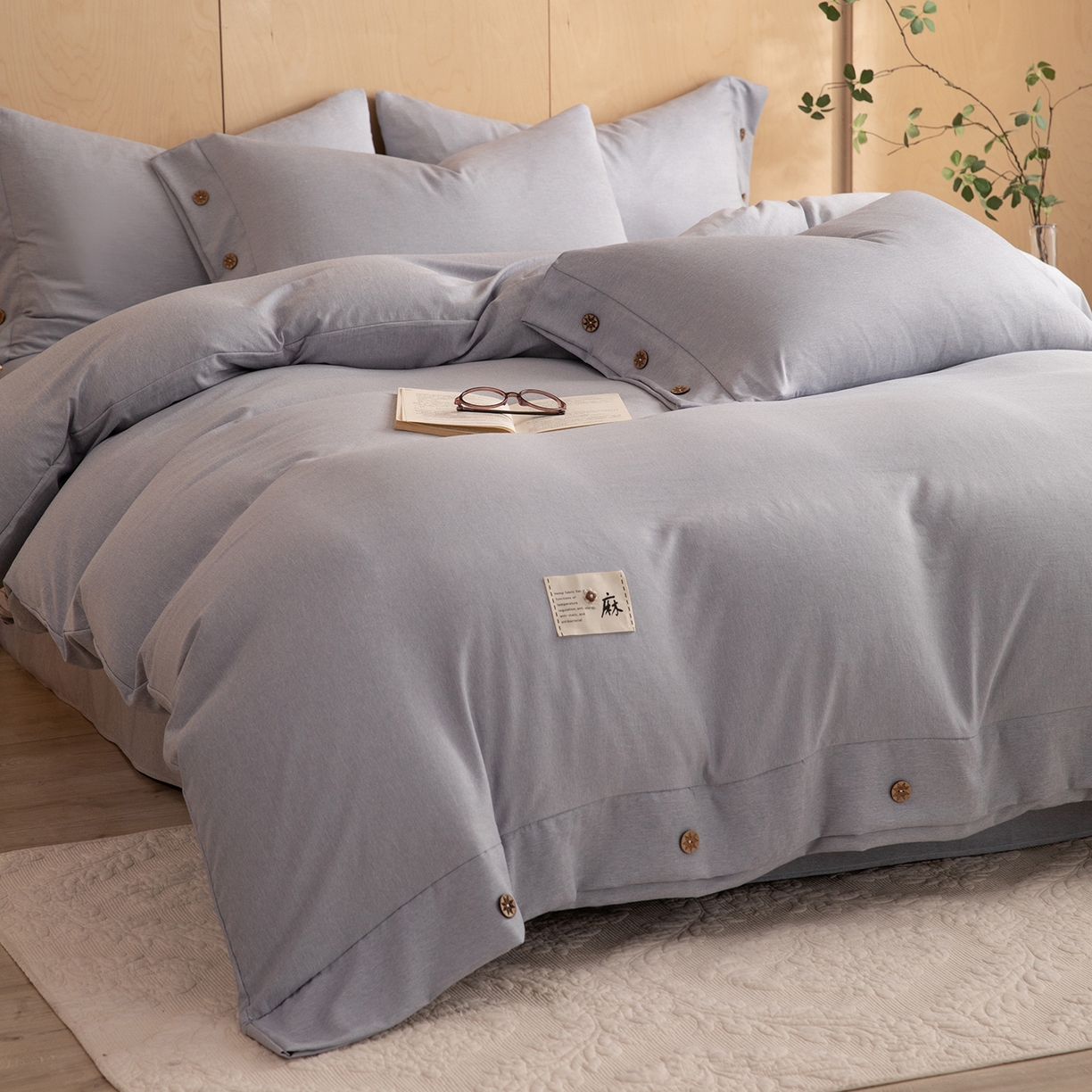91家纺网 家纺一手货源 找家纺 绒世界 2026新款雨露麻纽扣款床单床笠四件套 雨露麻（青色）