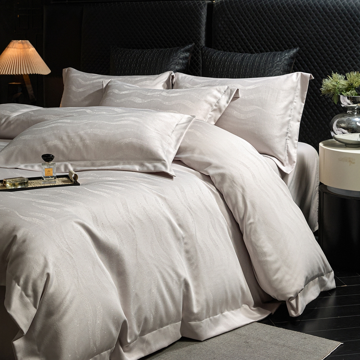 91家纺网 家纺一手货源 找家纺 绒世界 2026新款压线款金丝提花床单床笠四件套 金丝提花-奶光杏