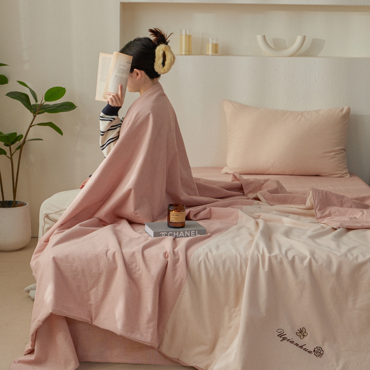 91家纺网 家纺一手货源 找家纺 尊妙被业 2026新款A类棉麻亚麻夏被大豆夏被四件套 棉麻 粉拼米白