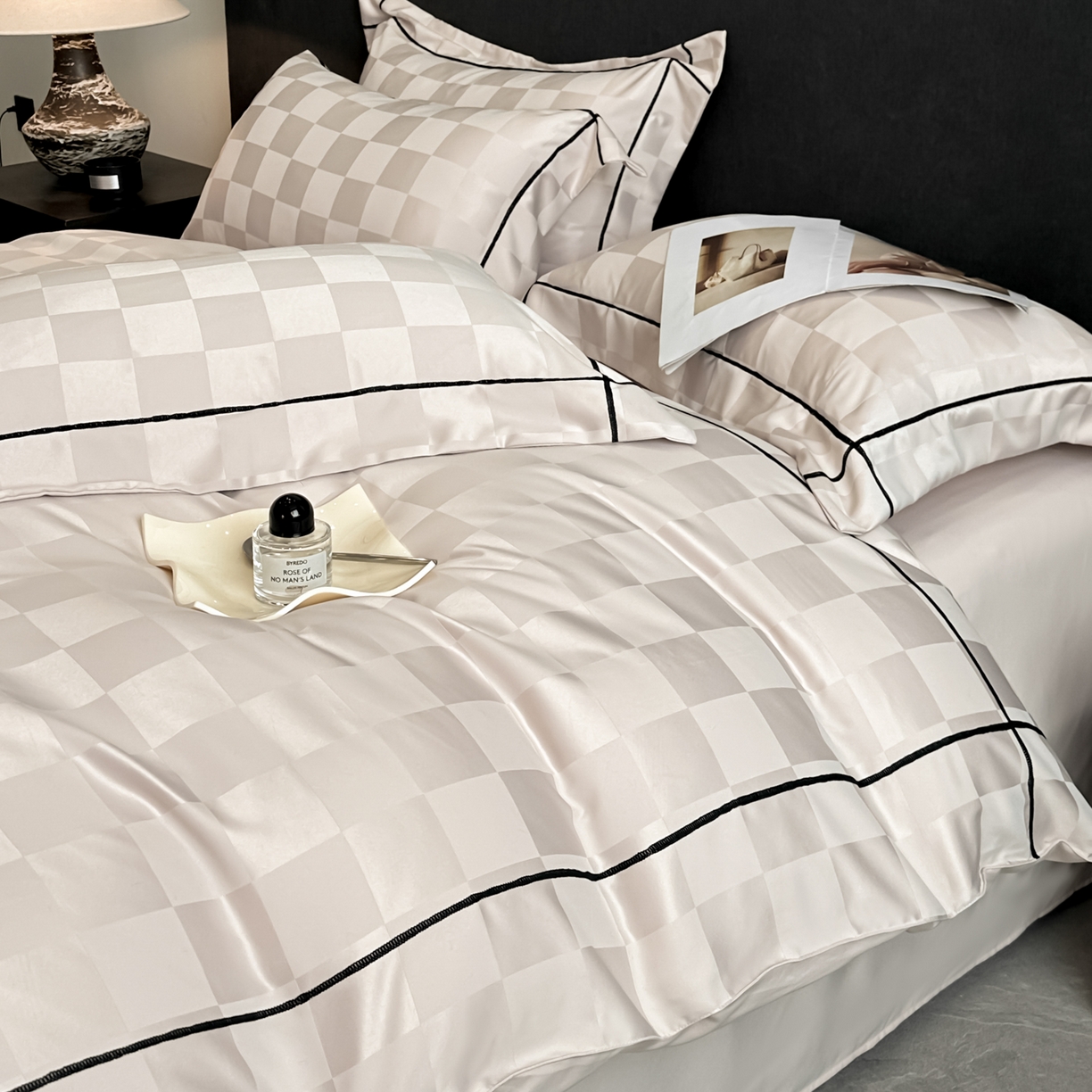 91家纺网 家纺一手货源 找家纺 丝印良品 2026新款贡缎提花床单床笠四件套 香槟