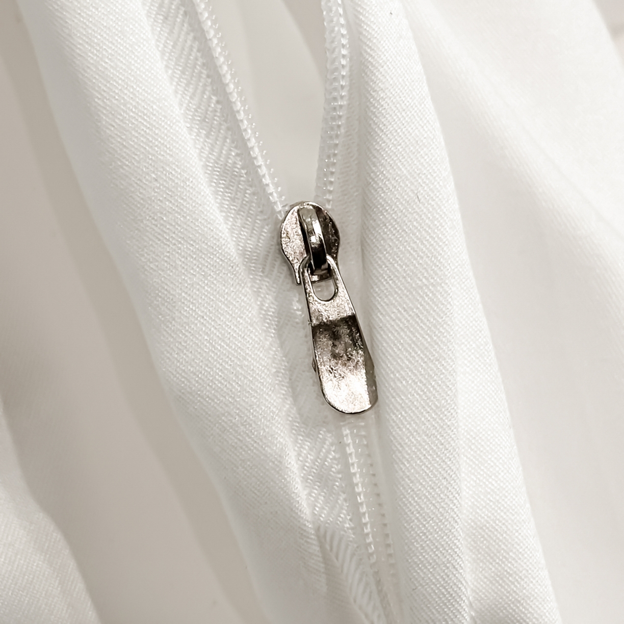 91家纺网 家纺一手货源 找家纺 丝印良品 2026新款贡缎提花床单床笠四件套 象牙白