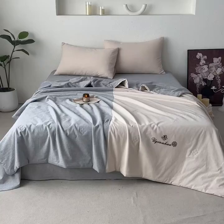 91家纺网 家纺一手货源 找家纺 尊妙被业 2026新款A类棉麻亚麻夏被大豆夏被四件套 棉麻 蓝拼米白