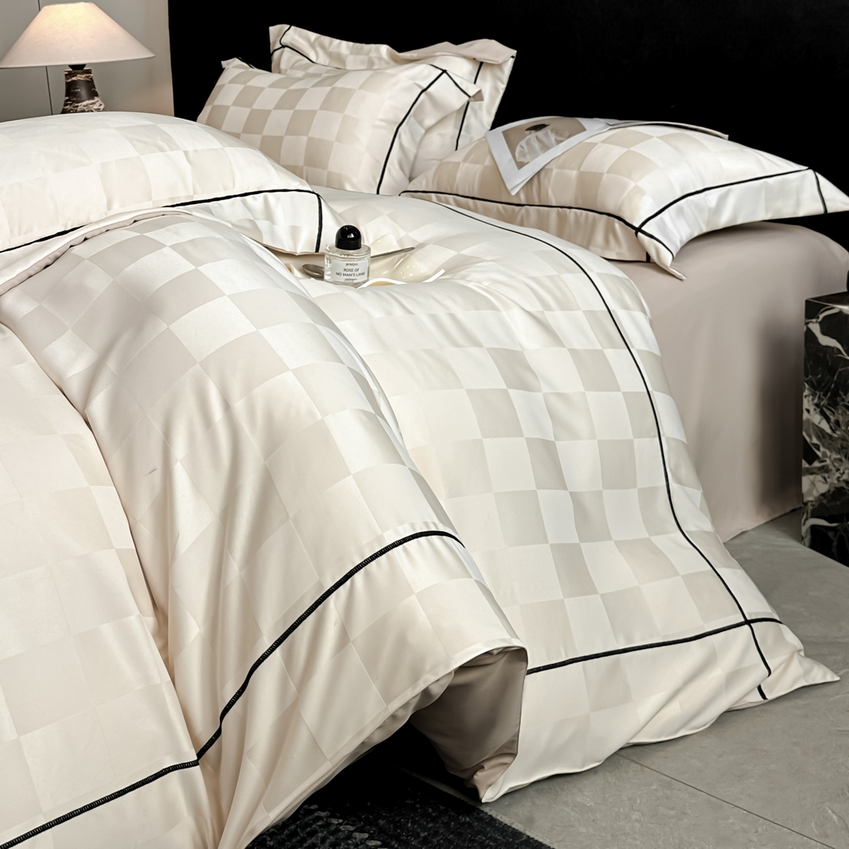 91家纺网 家纺一手货源 找家纺 丝印良品 2026新款贡缎提花床单床笠四件套 卡其