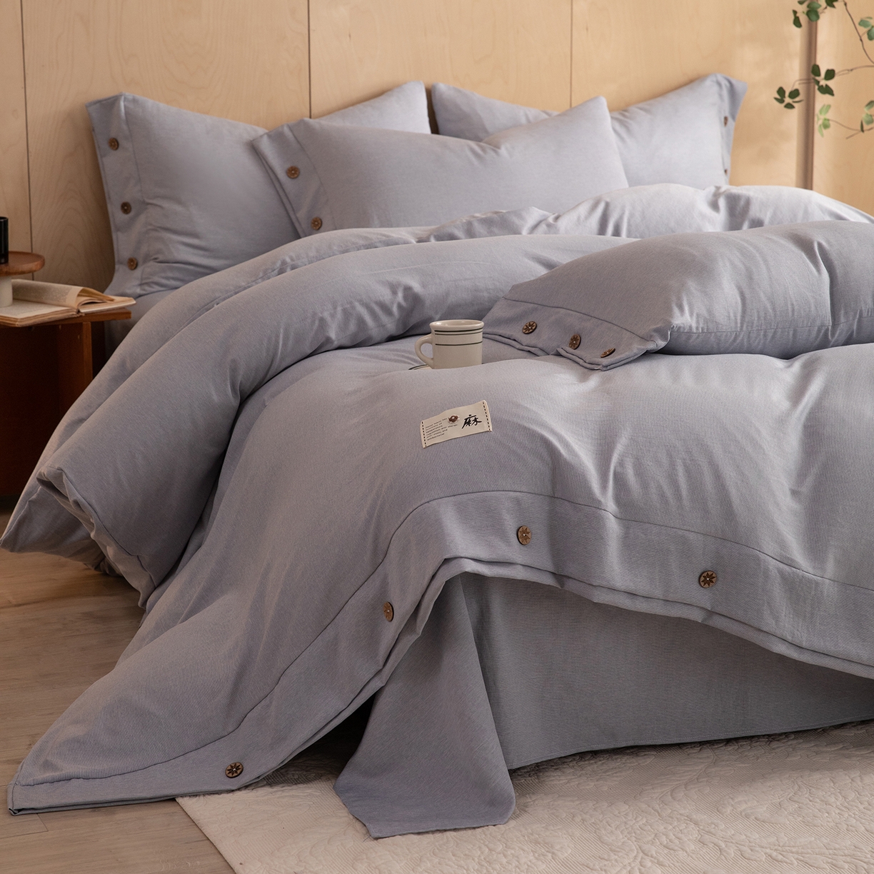 91家纺网 家纺一手货源 找家纺 丝印良品 2026新款雨露麻纽扣款床单床笠四件套 雨露麻（青色）