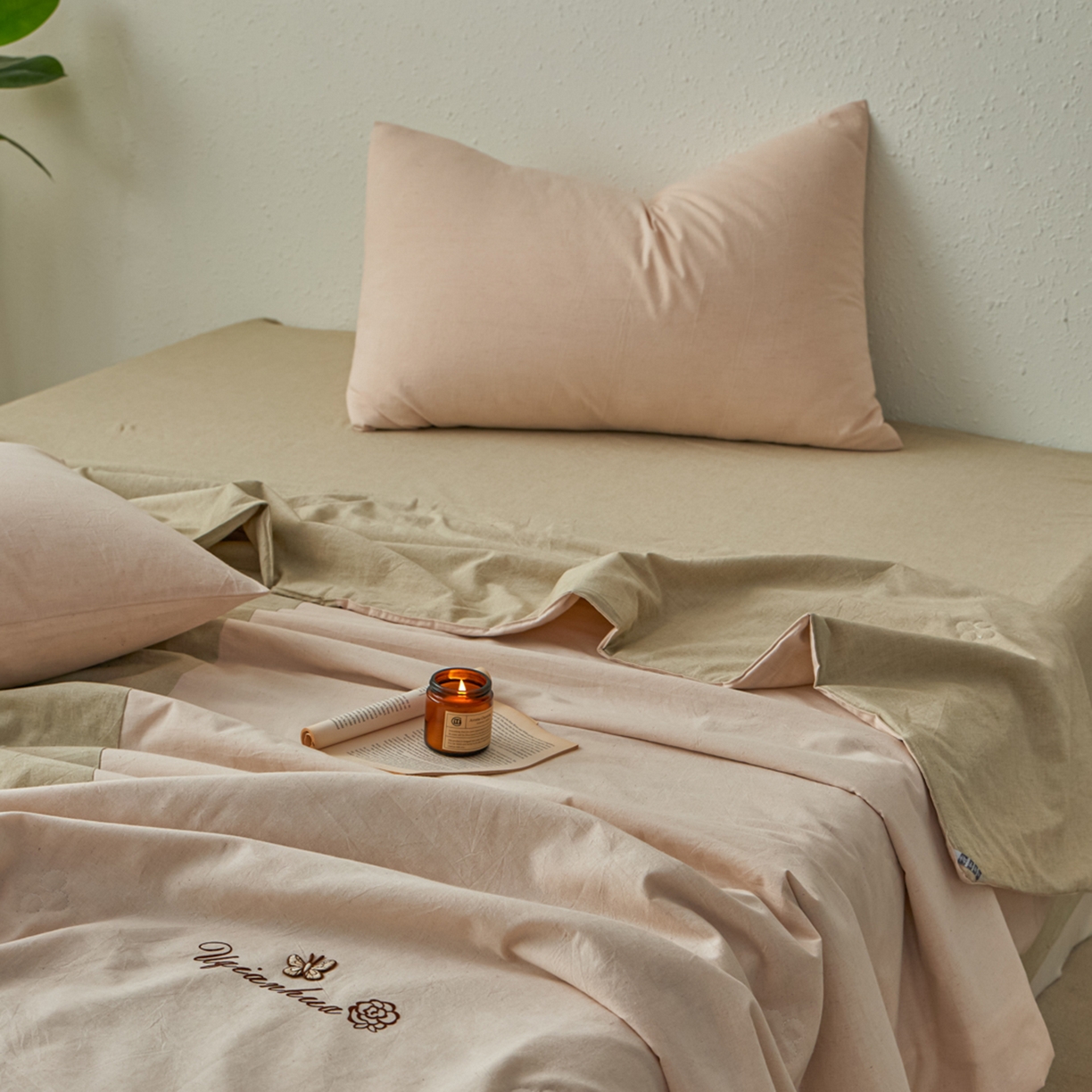 91家纺网 家纺一手货源 找家纺 尊妙被业 2026新款A类棉麻亚麻夏被大豆夏被四件套 棉麻 绿拼米白