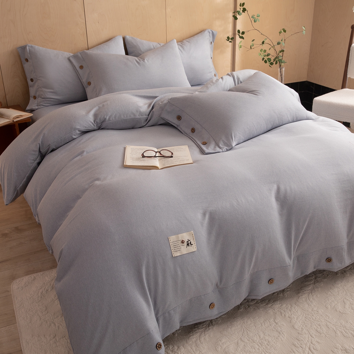 91家纺网 家纺一手货源 找家纺 丝印良品 2026新款雨露麻纽扣款床单床笠四件套 雨露麻（青色）