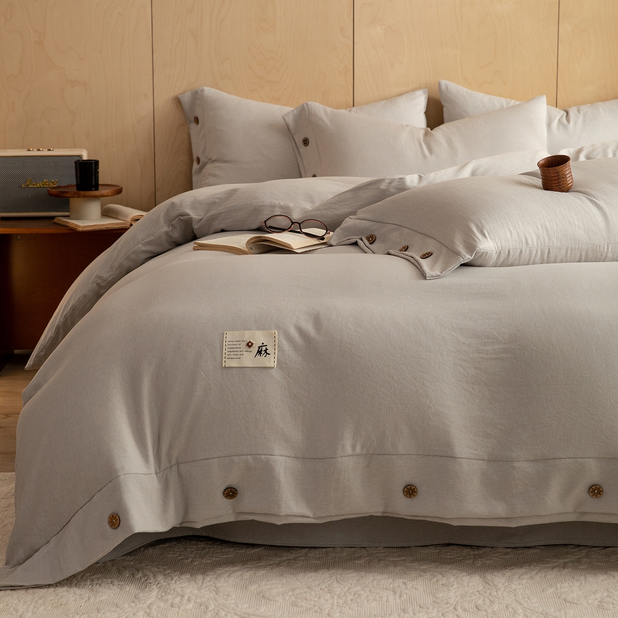 91家纺网 家纺一手货源 找家纺 丝印良品 2026新款雨露麻纽扣款床单床笠四件套 雨露麻（浅咖）