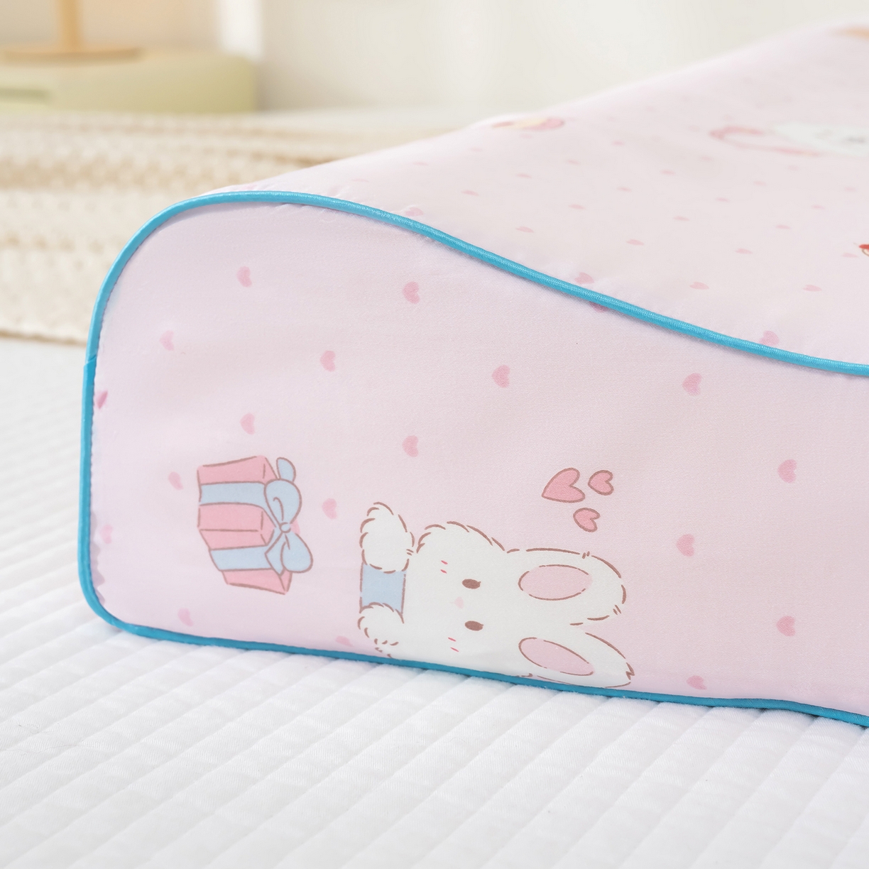 91家纺网 家纺一手货源 找家纺 良佐生活 2026新款60支长绒棉全棉贡缎双人乳胶枕套 甜蜜派