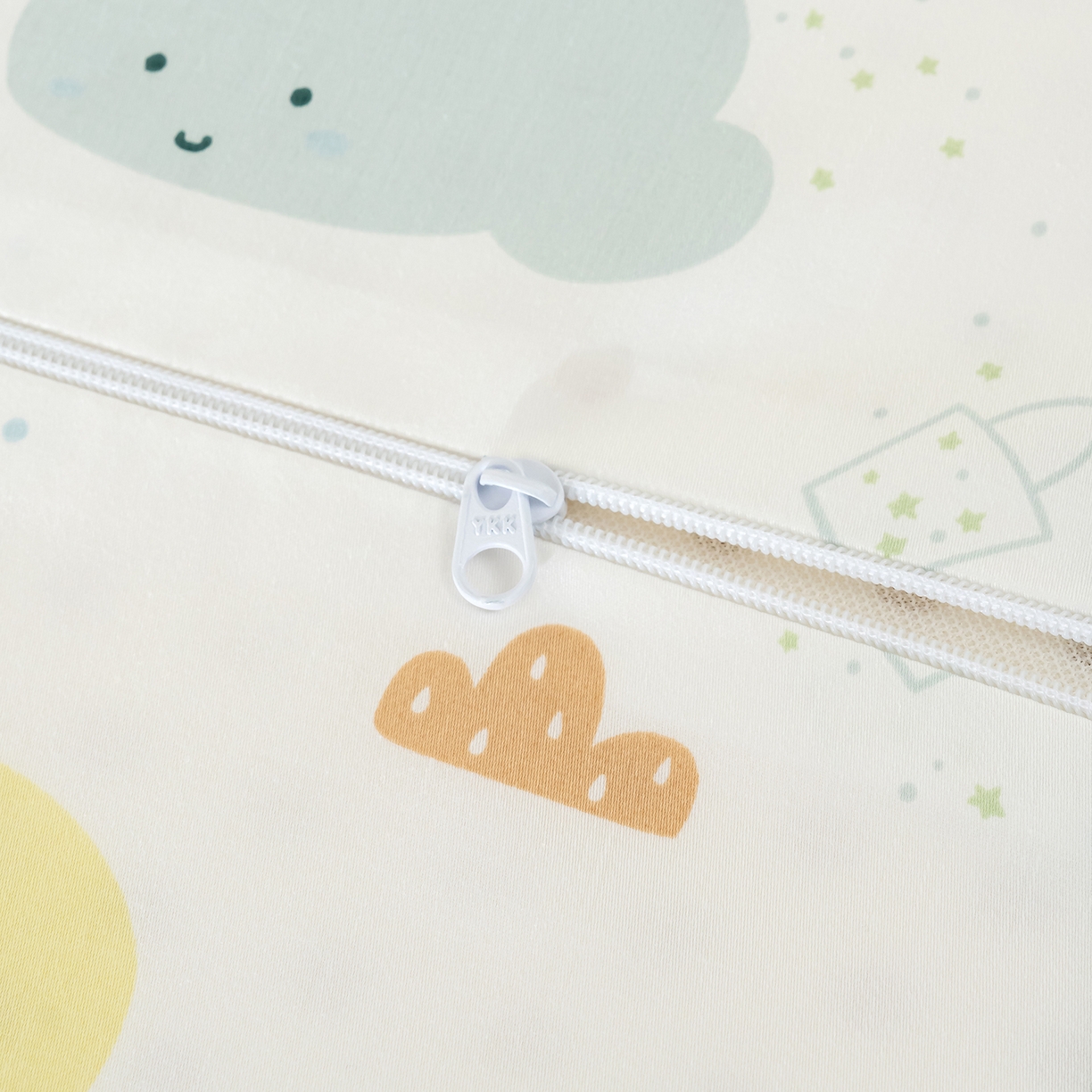 91家纺网 家纺一手货源 找家纺 良佐生活 2026新款60支长绒棉全棉贡缎双人乳胶枕套 小熊探月