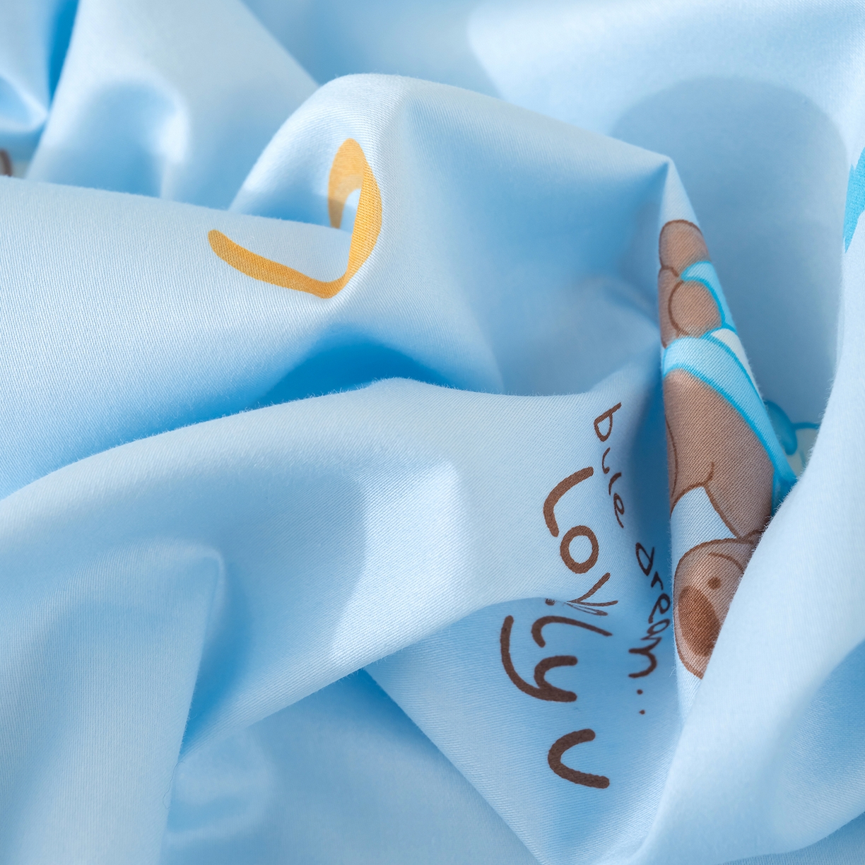 91家纺网 家纺一手货源 找家纺 良佐生活 2026新款60支长绒棉全棉贡缎双人乳胶枕套 晚安熊宝