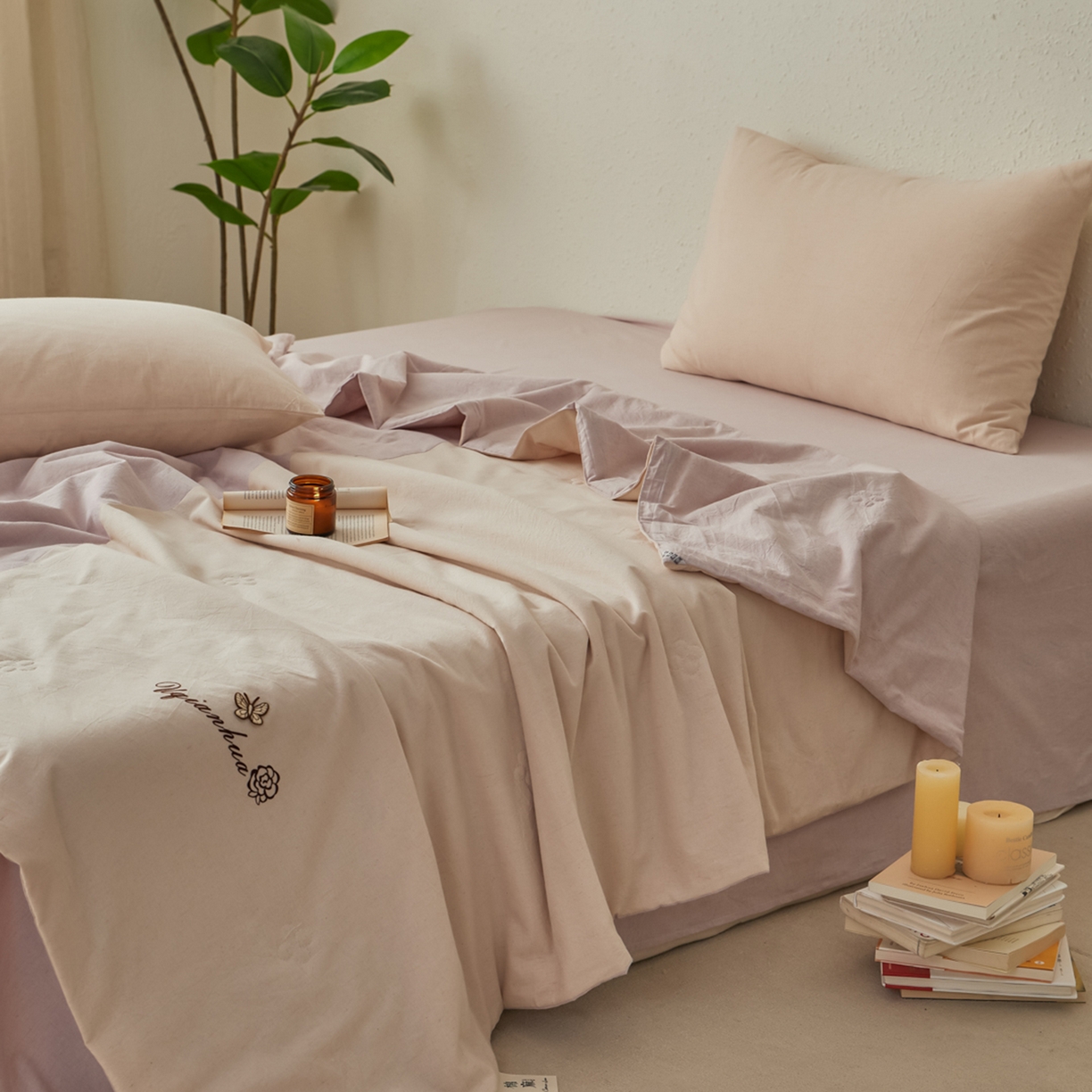 91家纺网 家纺一手货源 找家纺 尊妙被业 2026新款A类棉麻亚麻夏被大豆夏被四件套 棉麻 浅紫拼米白