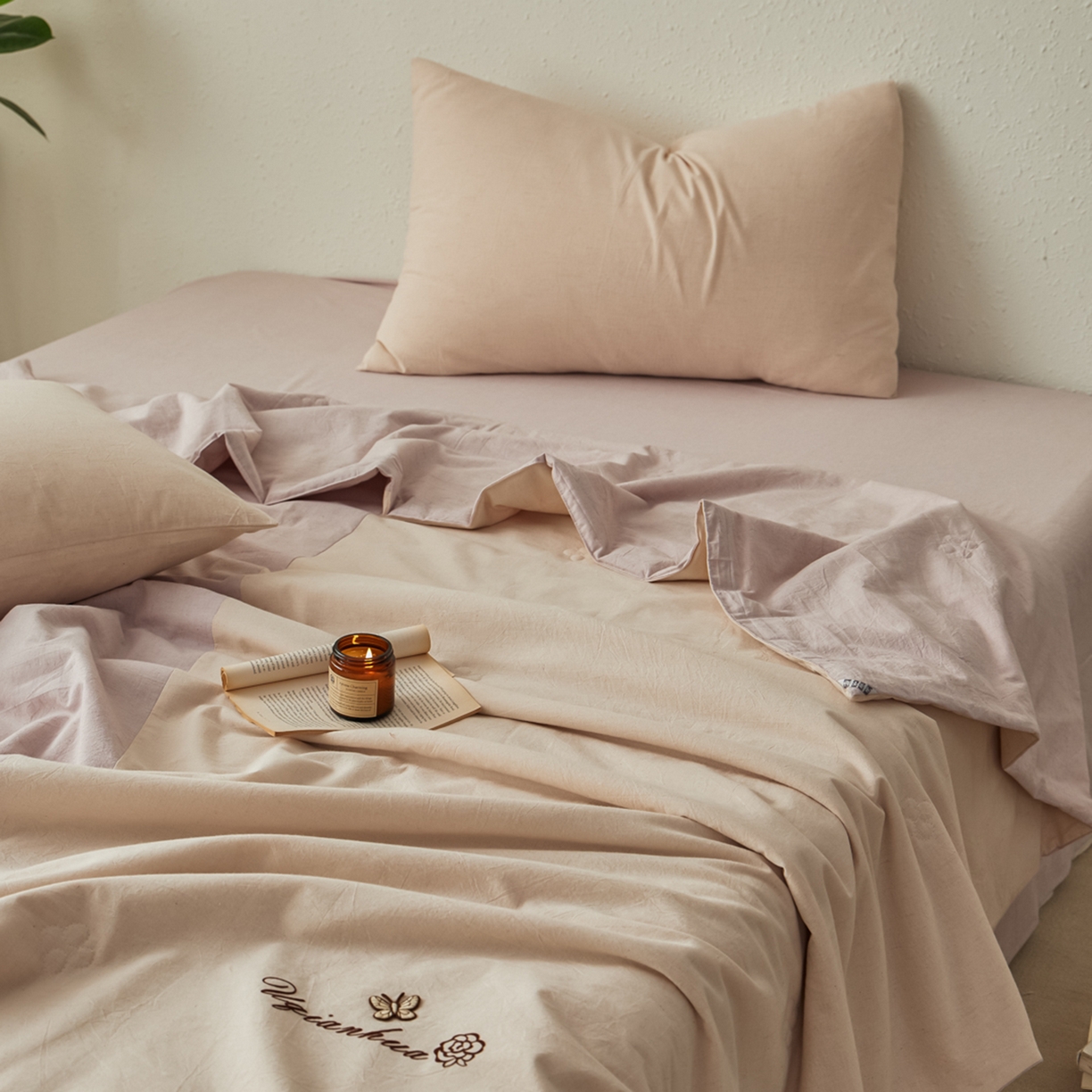 91家纺网 家纺一手货源 找家纺 尊妙被业 2026新款A类棉麻亚麻夏被大豆夏被四件套 棉麻 浅紫拼米白