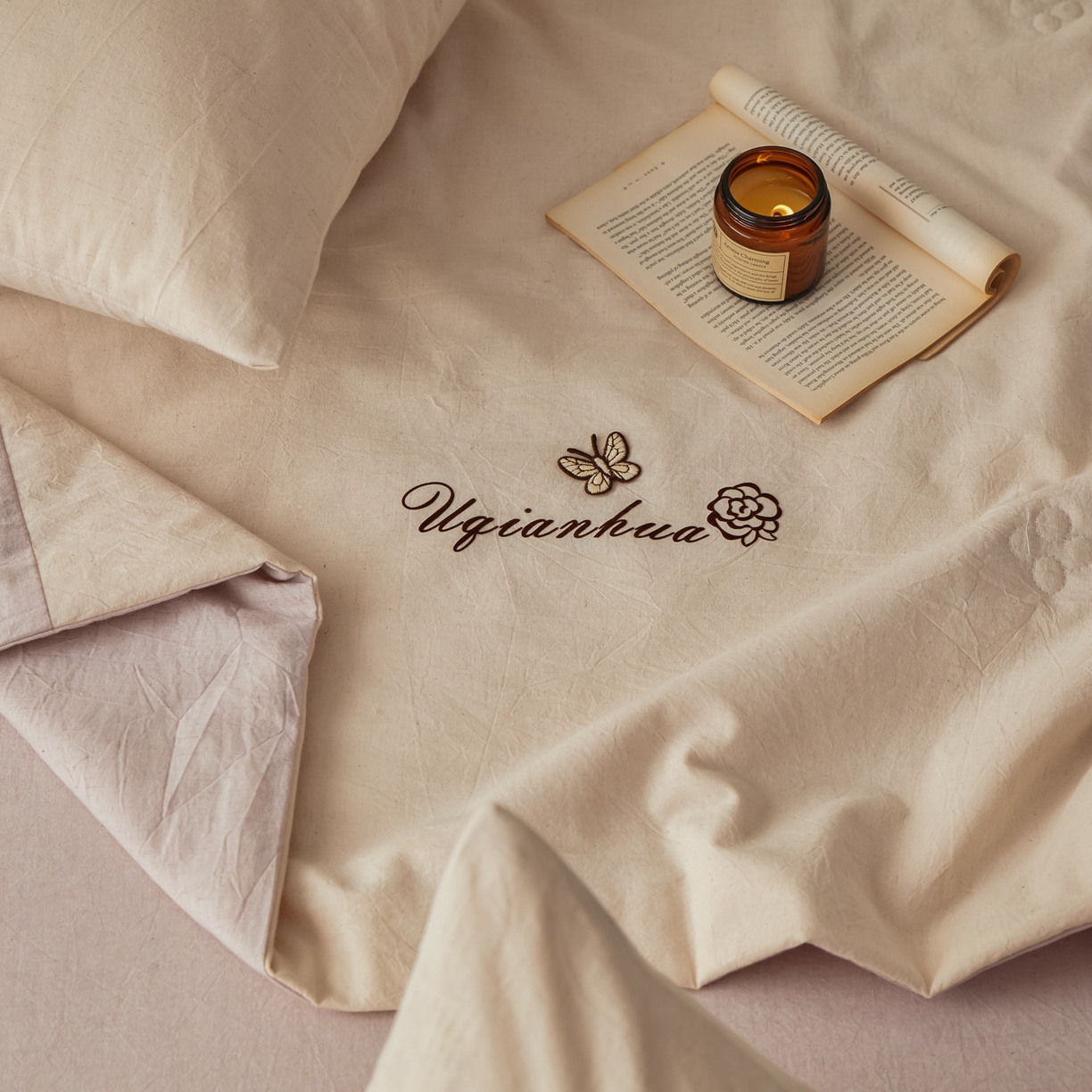 91家纺网 家纺一手货源 找家纺 尊妙被业 2026新款A类棉麻亚麻夏被大豆夏被四件套 棉麻 浅紫拼米白