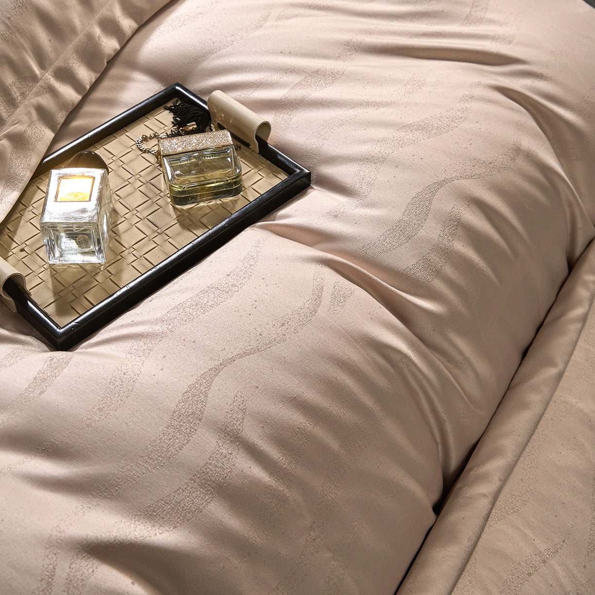 91家纺网 家纺一手货源 找家纺 欧冠家纺 （总） 2026新款压线款金丝提花床单床笠四件套