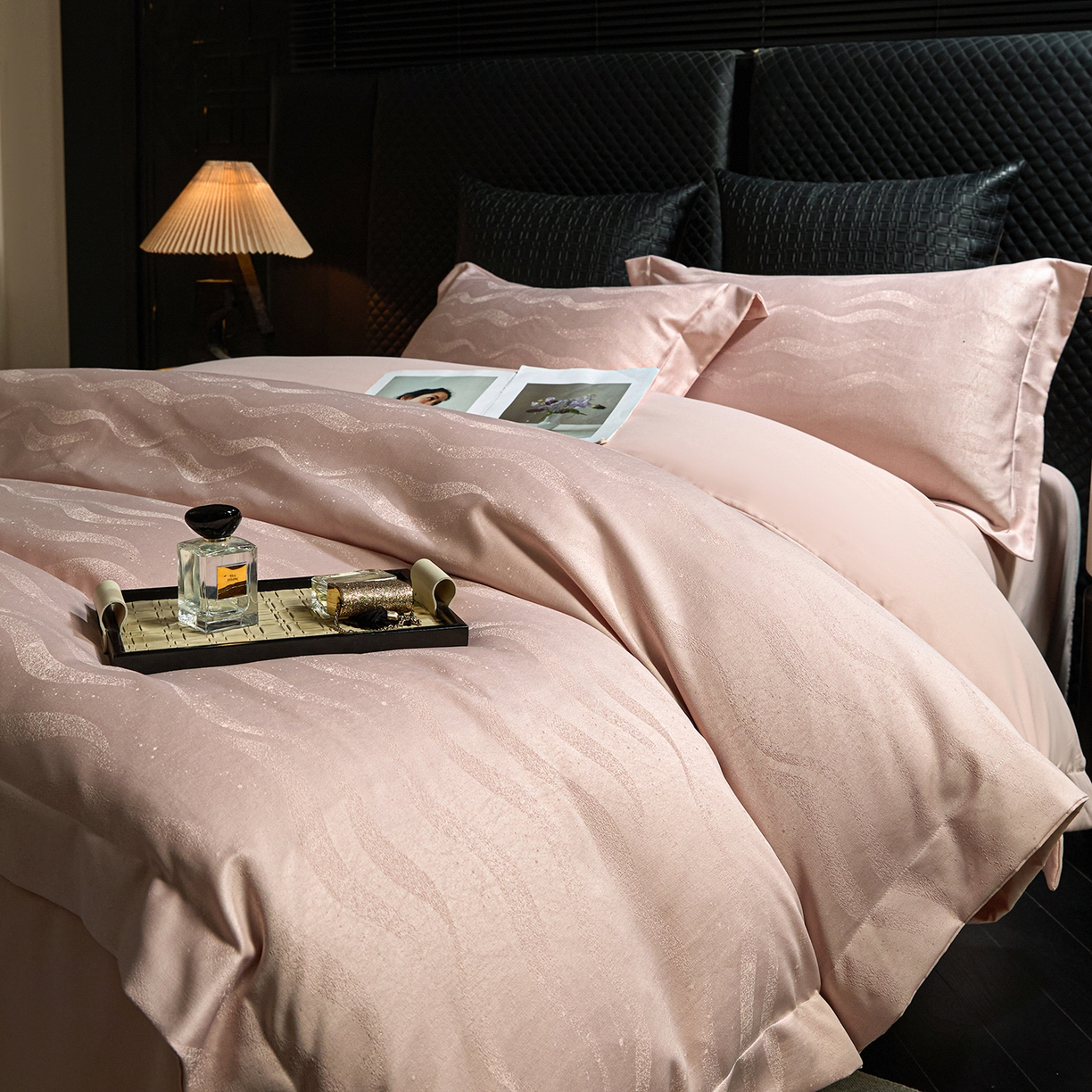 91家纺网 家纺一手货源 找家纺 丝印良品 2026新款压线款金丝提花床单床笠四件套 金丝提花-流云粉