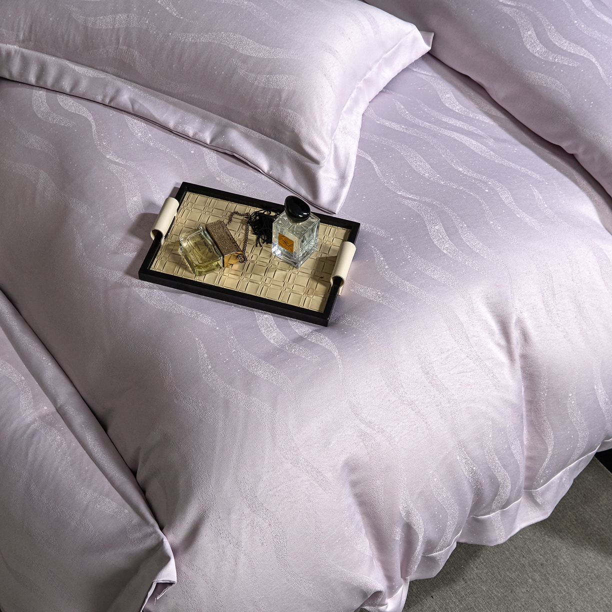 91家纺网 家纺一手货源 找家纺 丝印良品 2026新款压线款金丝提花床单床笠四件套 金丝提花-烟灰紫