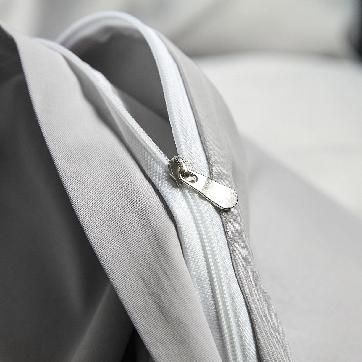 91家纺网 家纺一手货源 找家纺 丝印良品 2026新款压线款金丝提花床单床笠四件套 金丝提花-银月灰