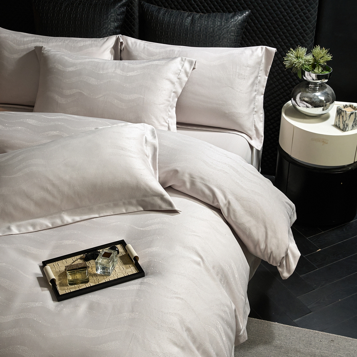 91家纺网 家纺一手货源 找家纺 丝印良品 2026新款压线款金丝提花床单床笠四件套 金丝提花-奶光杏