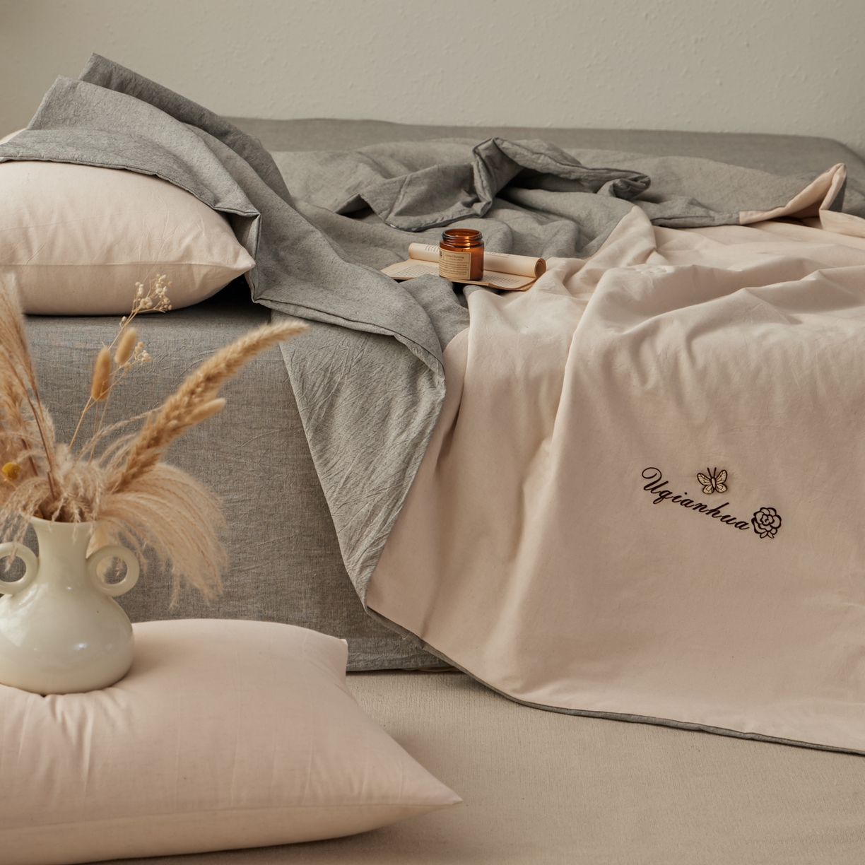 91家纺网 家纺一手货源 找家纺 尊妙被业 2026新款A类棉麻亚麻夏被大豆夏被四件套 棉麻 深灰拼米白