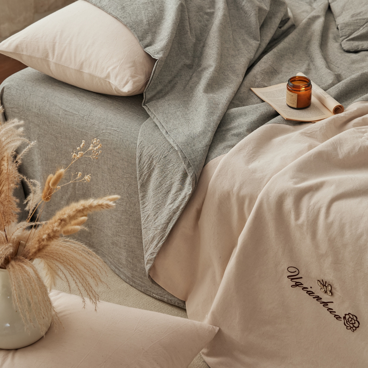 91家纺网 家纺一手货源 找家纺 尊妙被业 2026新款A类棉麻亚麻夏被大豆夏被四件套 棉麻 深灰拼米白