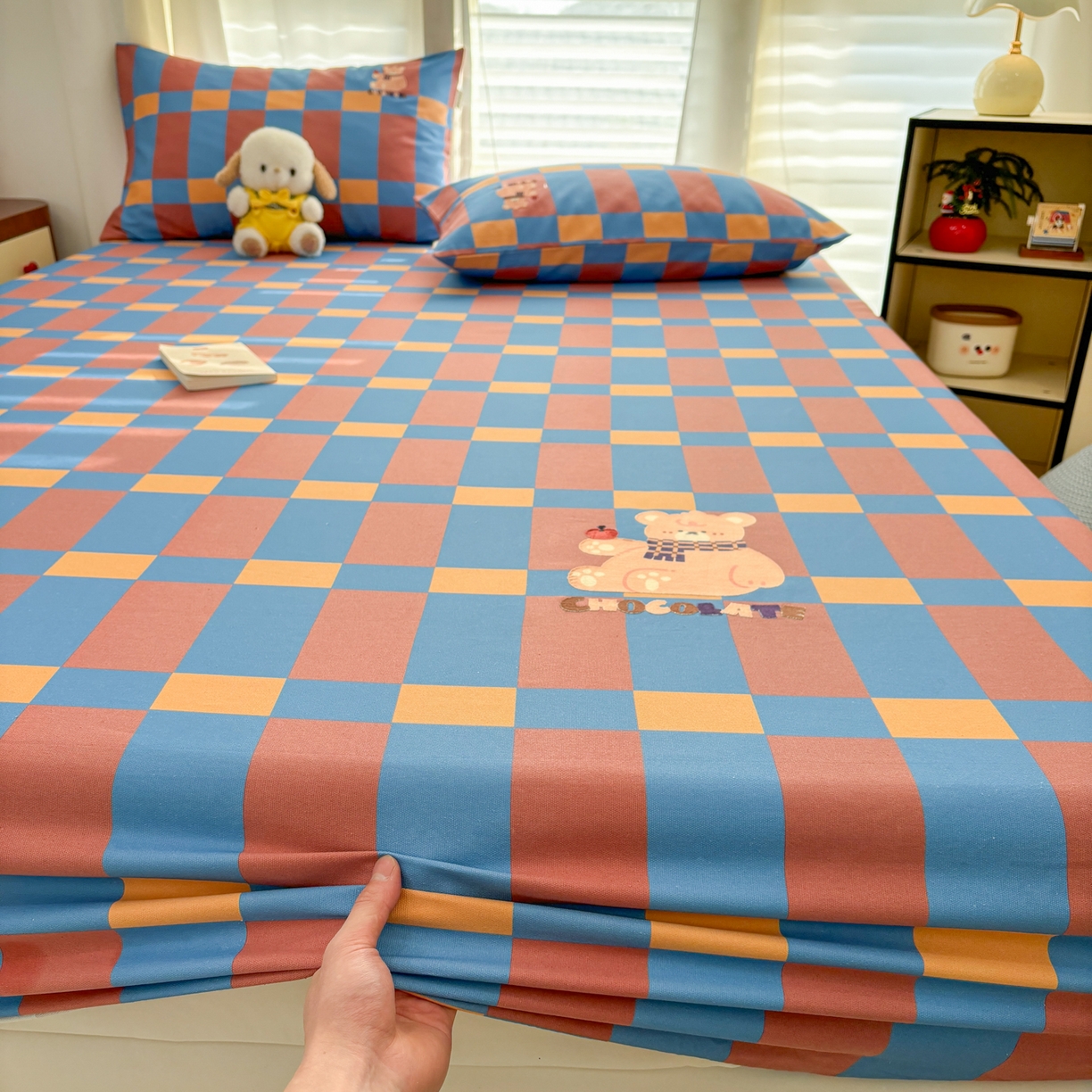 91家纺网 家纺一手货源 找家纺 卧趣家纺 2026新款全棉老粗布凉席席子床笠单件床笠单品单床笠绒布贴系列 莓果熊