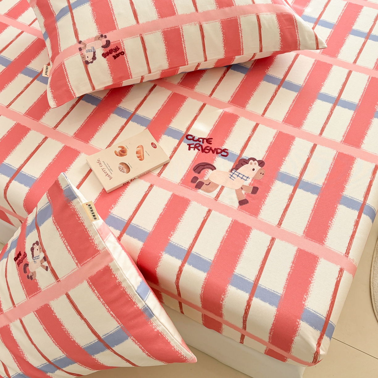 91家纺网 家纺一手货源 找家纺 卧趣家纺 2026新款全棉老粗布凉席席子床笠单件床笠单品单床笠绒布贴系列 摇摇马