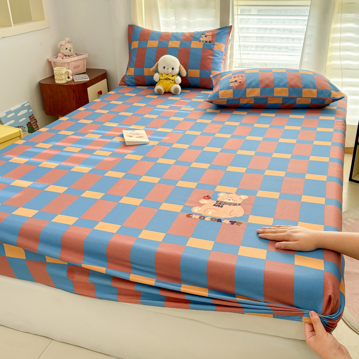 91家纺网 家纺一手货源 找家纺 卧趣家纺 2026新款全棉老粗布凉席席子床笠单件床笠单品单床笠绒布贴系列 莓果熊