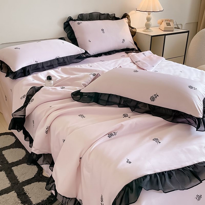 91家纺网 家纺一手货源 找家纺 丝印良品 2026新款水洗真丝冰丝美拉德风花边夏被四件套空调被夏凉被 夏被-玫瑰-粉