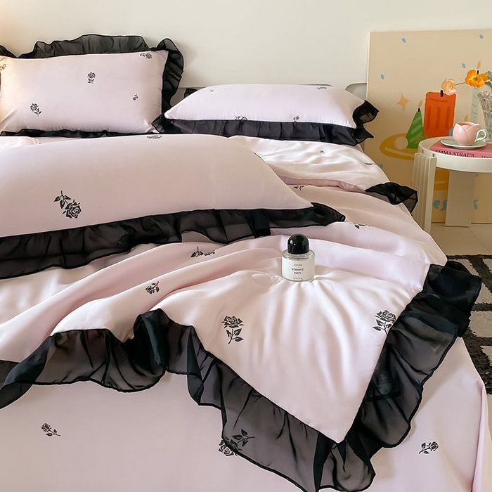 91家纺网 家纺一手货源 找家纺 丝印良品 2026新款水洗真丝冰丝美拉德风花边夏被四件套空调被夏凉被 夏被-玫瑰-粉