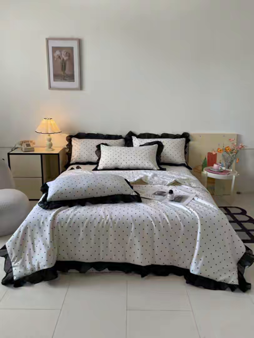 91家纺网 家纺一手货源 找家纺 丝印良品 2026新款水洗真丝冰丝美拉德风花边夏被四件套空调被夏凉被 夏被-波点