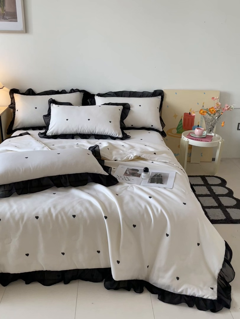 91家纺网 家纺一手货源 找家纺 （总）丝印良品 2026新款水洗真丝冰丝美拉德风花边夏被四件套空调被夏凉被