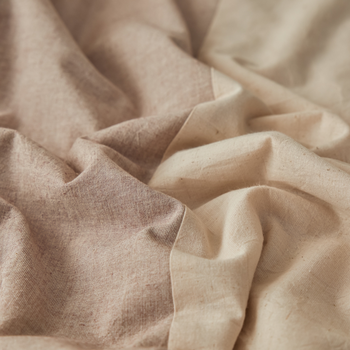 91家纺网 家纺一手货源 找家纺 尊妙被业 2026新款A类棉麻亚麻夏被大豆夏被四件套 棉麻 棕拼米白