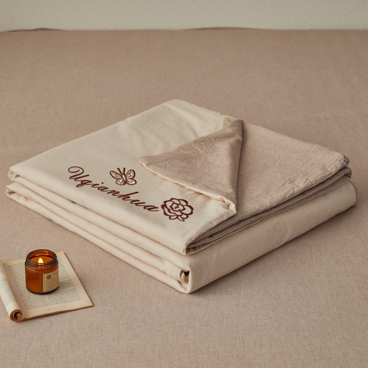 91家纺网 家纺一手货源 找家纺 尊妙被业 2026新款A类棉麻亚麻夏被大豆夏被四件套 棉麻 棕拼米白