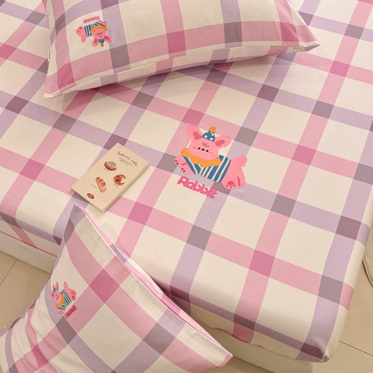 91家纺网 家纺一手货源 找家纺 卧趣家纺 2026新款全棉老粗布凉席席子床笠单件床笠单品单床笠绒布贴系列 甜梦兔