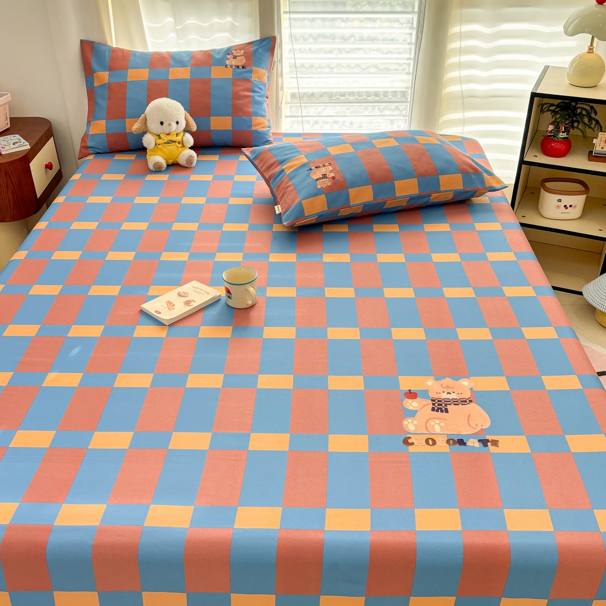 91家纺网 家纺一手货源 找家纺 卧趣家纺 2026新款全棉老粗布凉席席子床单单件单品床单单床单绒布贴系列 莓果熊