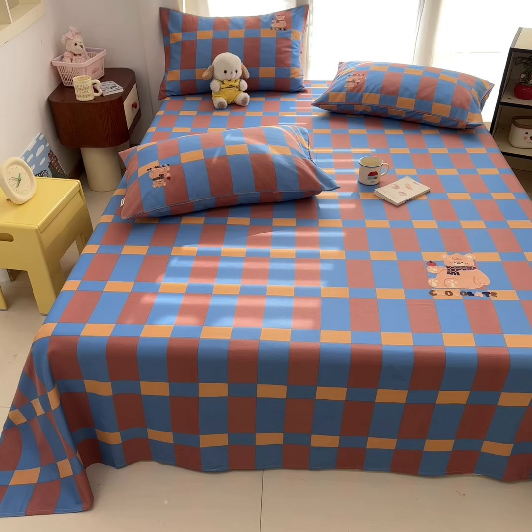 91家纺网 家纺一手货源 找家纺 卧趣家纺 2026新款全棉老粗布凉席席子床单单件单品床单单床单绒布贴系列 莓果熊