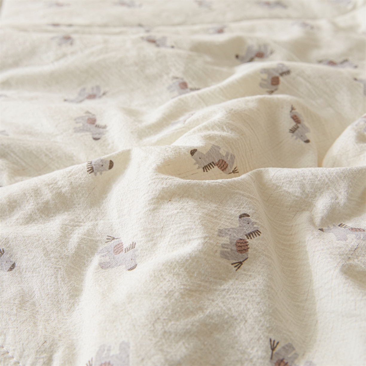 91家纺网 家纺一手货源 找家纺 尊妙被业 2026新款亚麻印花新疆棉花夏被 吉祥马