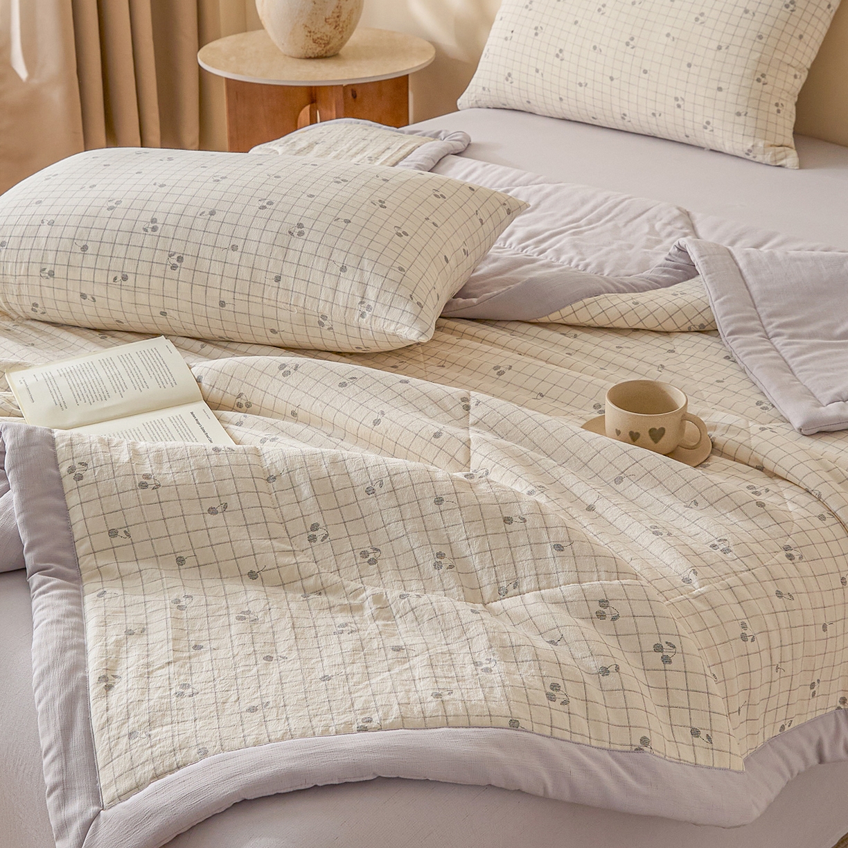 91家纺网 家纺一手货源 找家纺 尊妙被业 2026新款亚麻印花新疆棉花夏被 樱桃梦