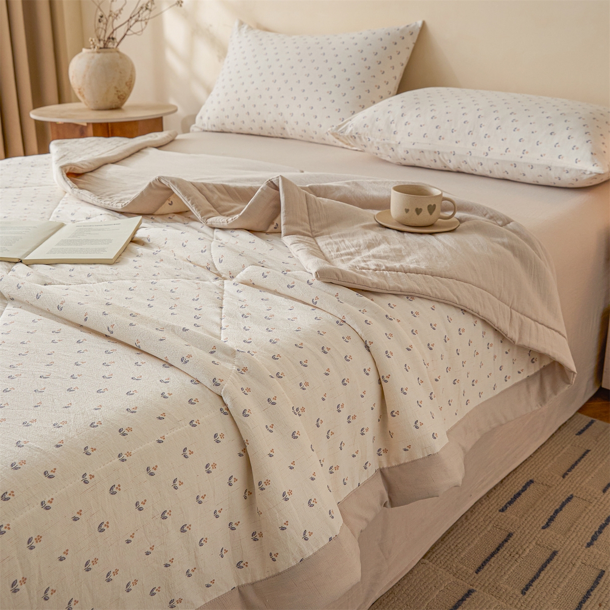 91家纺网 家纺一手货源 找家纺 尊妙被业 2026新款亚麻印花新疆棉花夏被 浅野