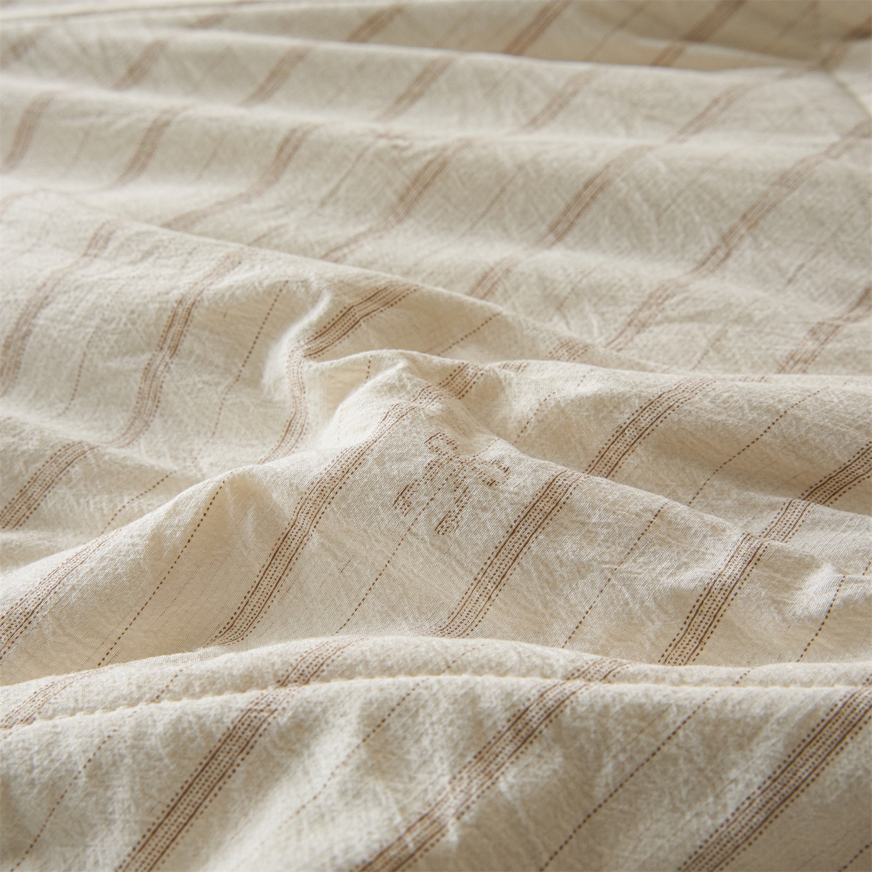 91家纺网 家纺一手货源 找家纺 尊妙被业 2026新款亚麻印花新疆棉花夏被 蝴蝶印象