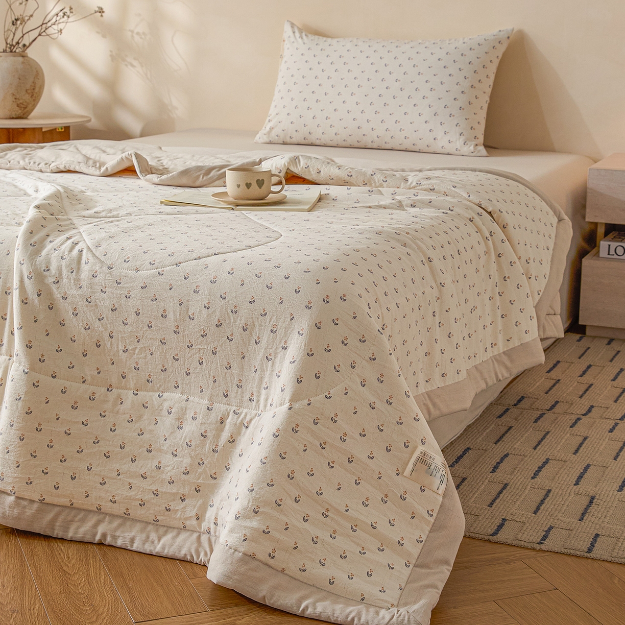 91家纺网 家纺一手货源 找家纺 尊妙被业 2026新款亚麻印花新疆棉花夏被 浅野