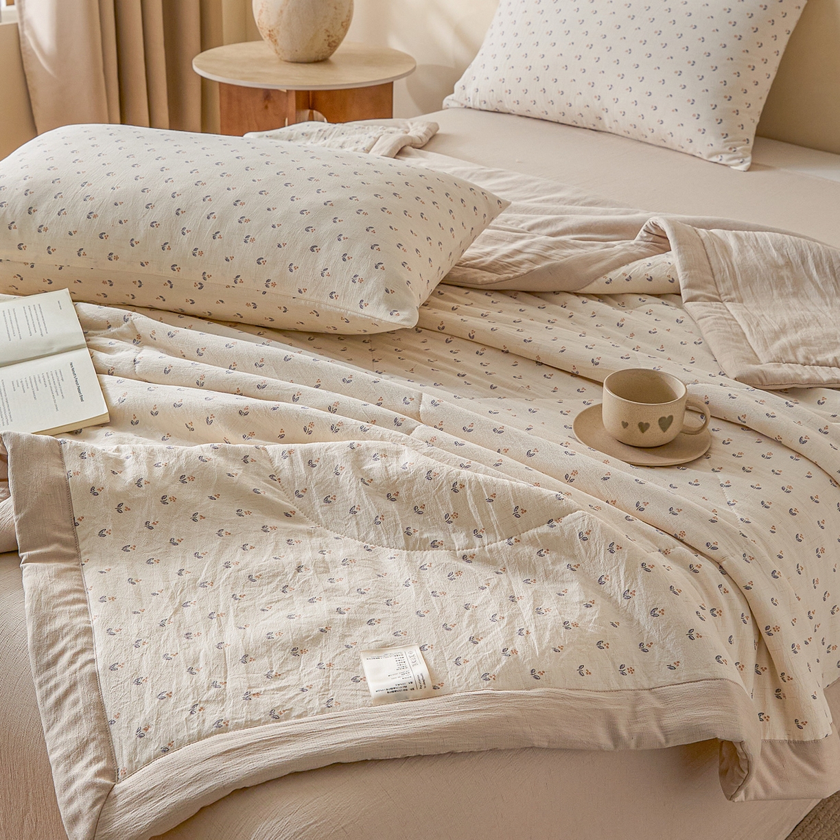 91家纺网 家纺一手货源 找家纺 尊妙被业 2026新款亚麻印花新疆棉花夏被 浅野