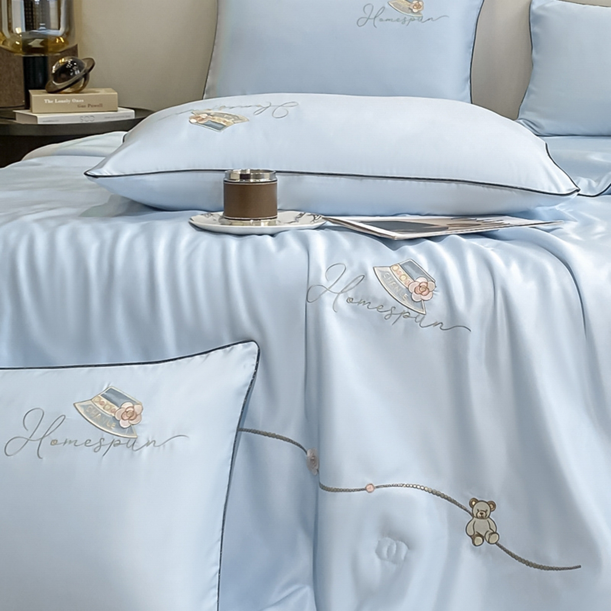 91家纺网 家纺一手货源 找家纺 丝印良品 2026新款刺绣水洗真丝夏被四件套公主日记系列-风格一 公主日记-风铃兰