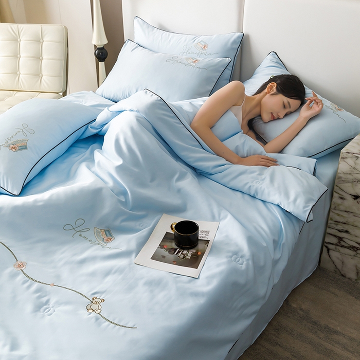 91家纺网 家纺一手货源 找家纺 丝印良品 2026新款刺绣水洗真丝夏被四件套公主日记系列-风格二 公主日记-风铃兰