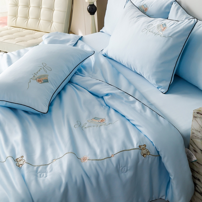 91家纺网 家纺一手货源 找家纺 丝印良品 2026新款刺绣水洗真丝夏被四件套公主日记系列-风格二 公主日记-风铃兰