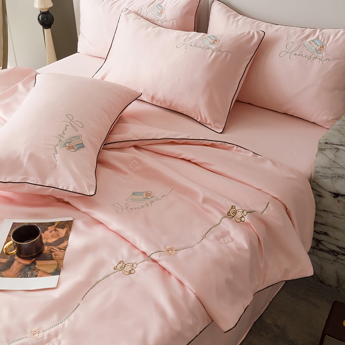 91家纺网 家纺一手货源 找家纺 丝印良品 2026新款刺绣水洗真丝夏被四件套公主日记系列-风格二 公主日记-樱花粉