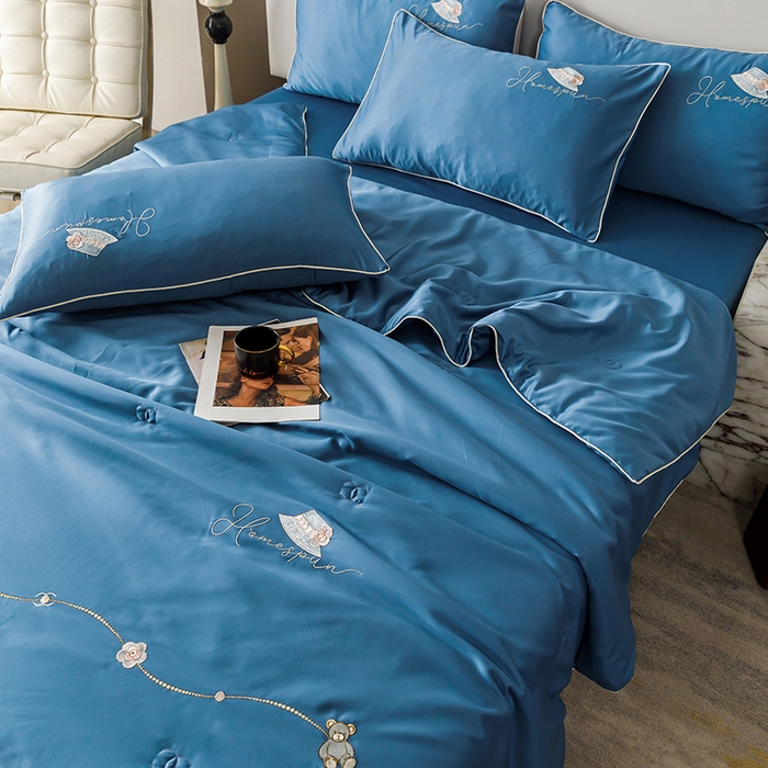 91家纺网 家纺一手货源 找家纺 丝印良品 2026新款刺绣水洗真丝夏被四件套公主日记系列-风格二 公主日记-宾利蓝
