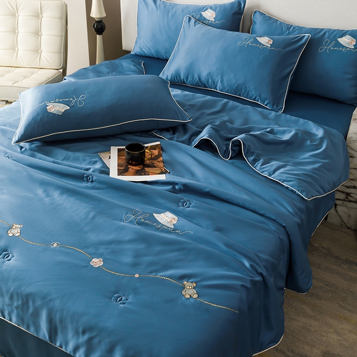 91家纺网 家纺一手货源 找家纺 丝印良品 2026新款刺绣水洗真丝夏被四件套公主日记系列-风格二 公主日记-宾利蓝