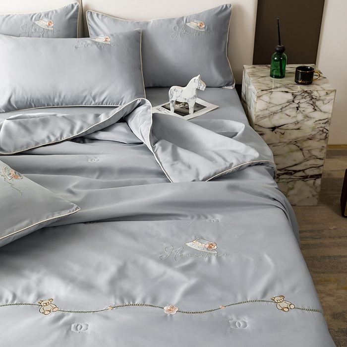 91家纺网 家纺一手货源 找家纺 丝印良品 2026新款刺绣水洗真丝夏被四件套公主日记系列-风格二 公主日记-高级灰